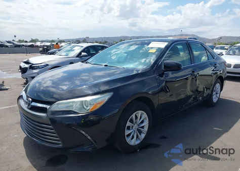 2015 Toyota Camry Le z USA, uszkodzony, nr VIN 4T4BF1FK8FR450469